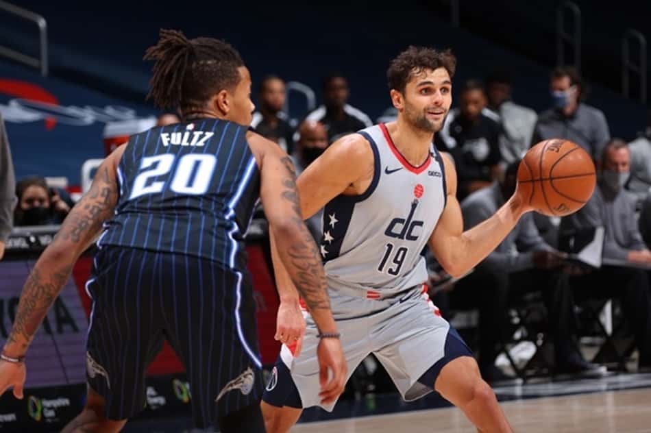 Chegada de Satoransky pode tirar espaço de Raul Neto