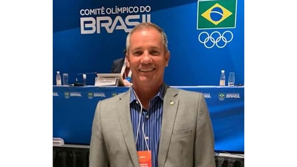 Adalvo Argolo é reeleito presidente da CBSurf
