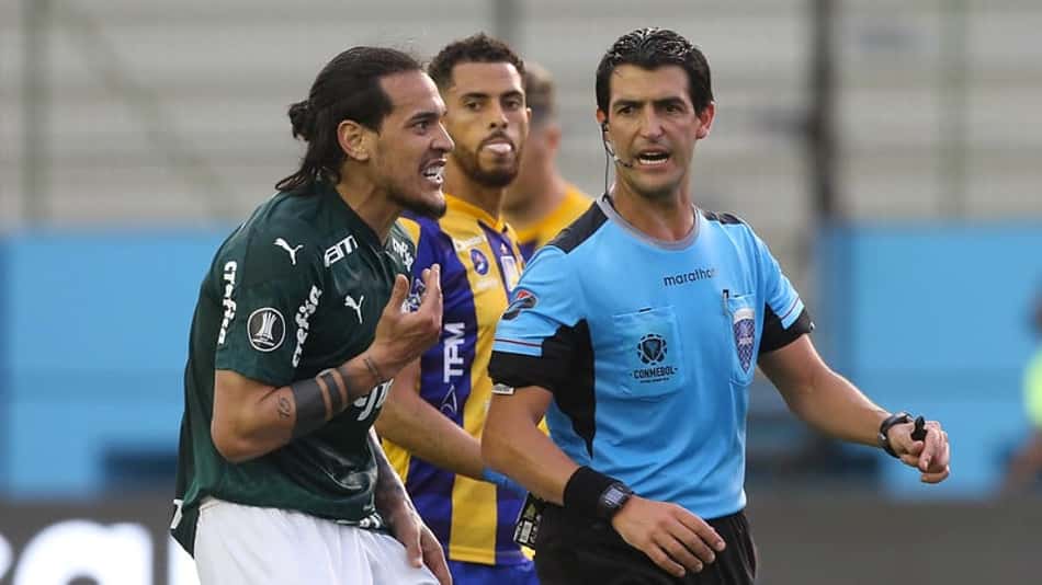 Uruguaio apita primeiro jogo entre River Plate e Palmeiras pela semifinal da Libertadores