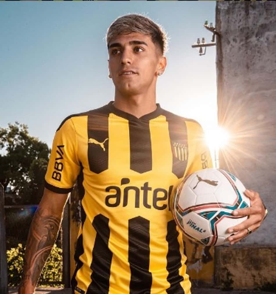 Com novidade, Peñarol lança novo uniforme para a temporada 2021