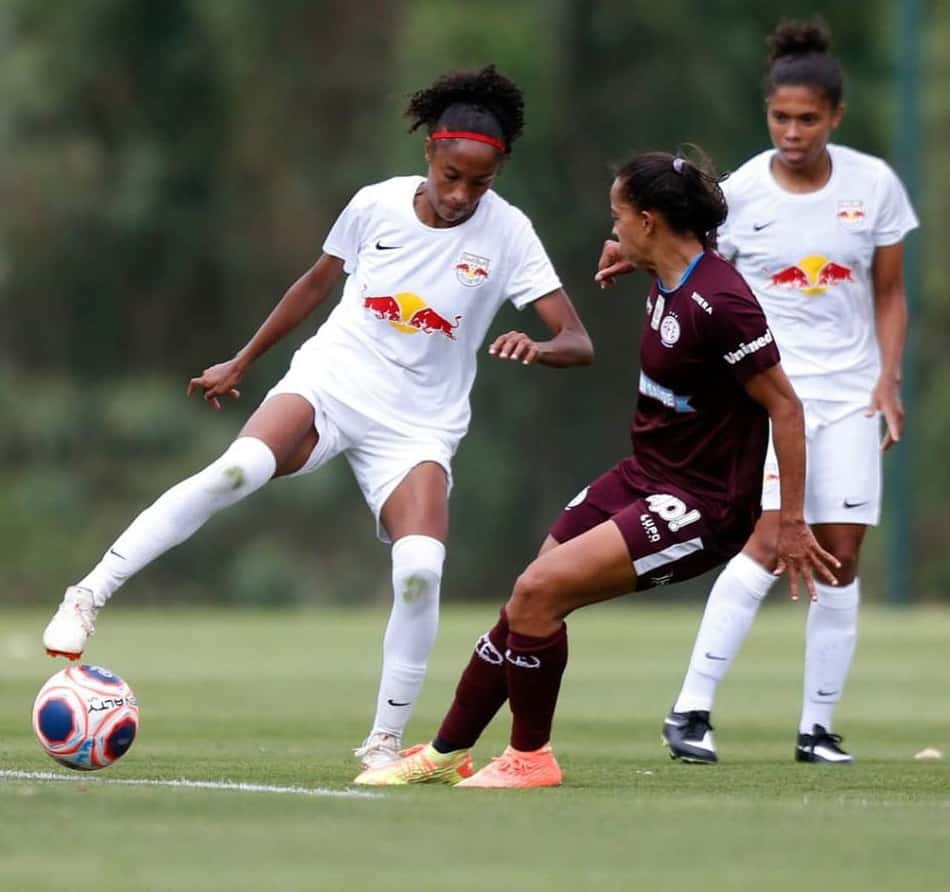 Atacante Dandara, ex-Red Bull Bragantino, assina com Palmeiras para a equipe feminina