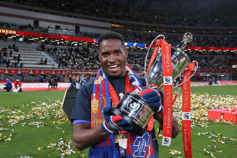 Adailton comemora primeiro gol na temporada e foca em grandes objetivos para o FC Tokyo