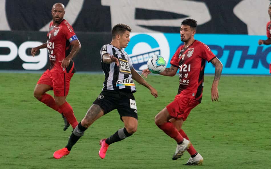 Muita criação, pouca pontaria… Erros nas conclusões mais uma vez custam caro ao Botafogo