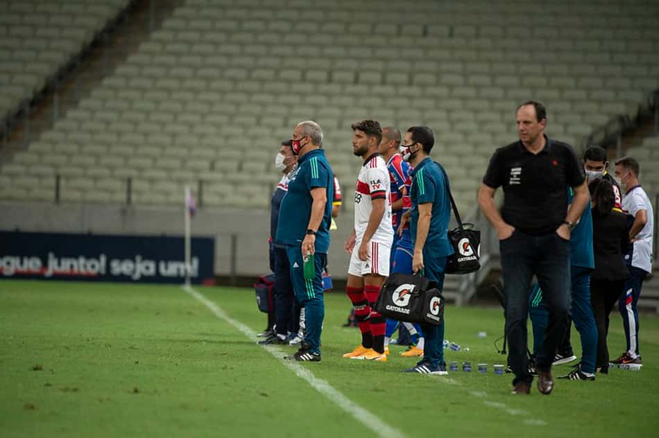 Com o Flamengo precisando do resultado, Ceni aposta em jovens nos minutos finais de jogos do Brasileirão