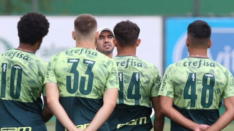 Comissão técnica dá pistas de que Palmeiras deve ir com força máxima no Dérbi