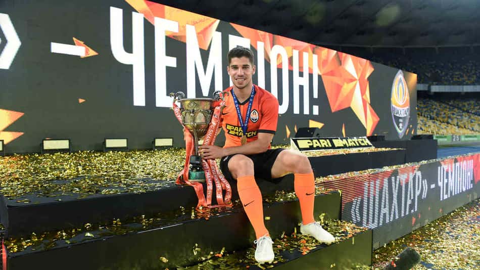 Clubes ingleses conversam com atacante do Shakhtar Donetsk
