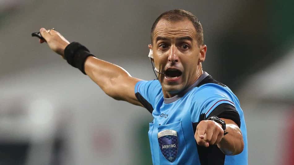 Conmebol define trio de arbitragem para estreia da Copa América; Brasil enfrenta a Venezuela na abertura
