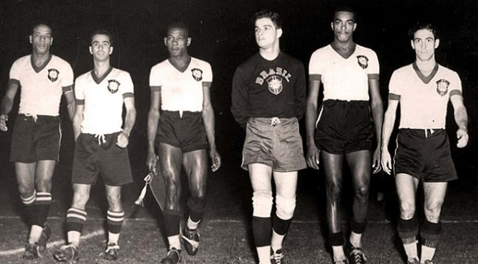 Caju quando defendeu a Seleção Brasileira