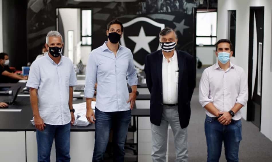 Diretoria do Botafogo se reúne com executivos da EXEC para ficar a par do processo de seleção do CEO