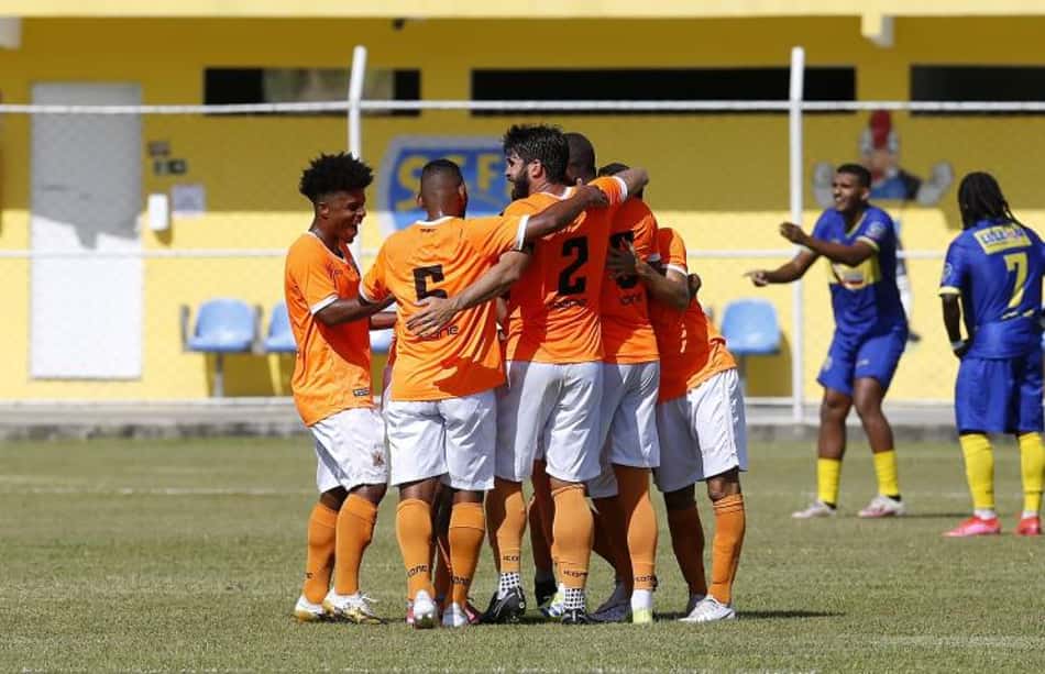 Nova Iguaçu vence o Sampaio Corrêa-RJ e assume a liderança isolada da Seletiva do Carioca