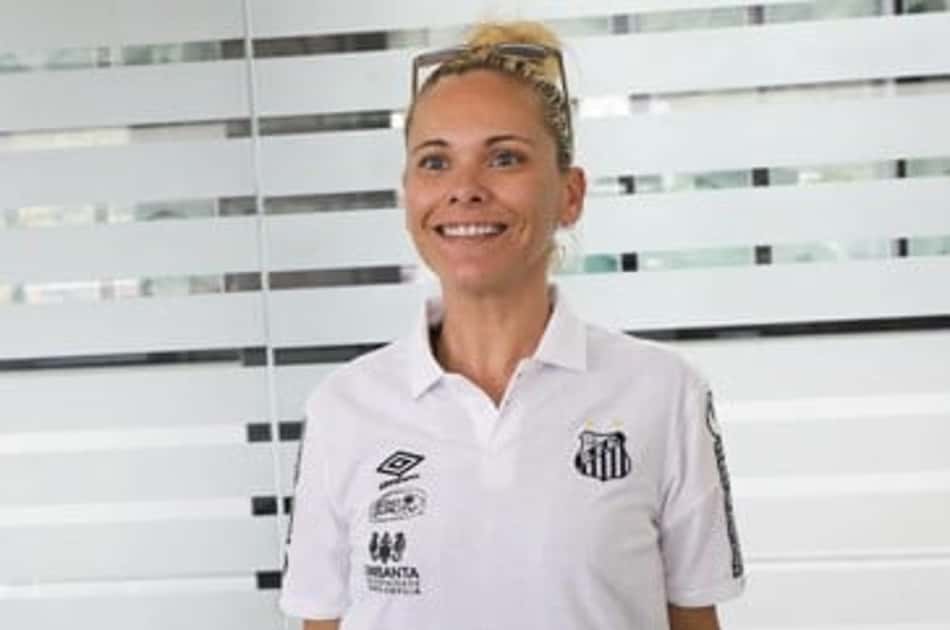 Chris Lessa pede demissão e deixa o comando das Sereias da Vila