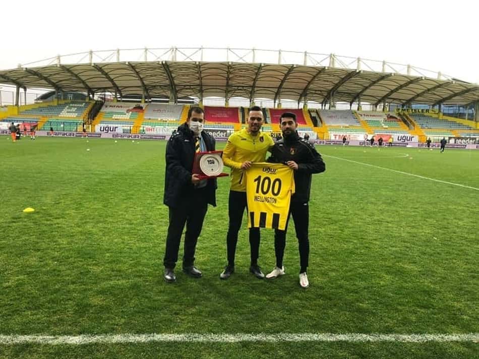 Em centésimo jogo na Turquia, ex-Galo comemora vitória e vice-liderança