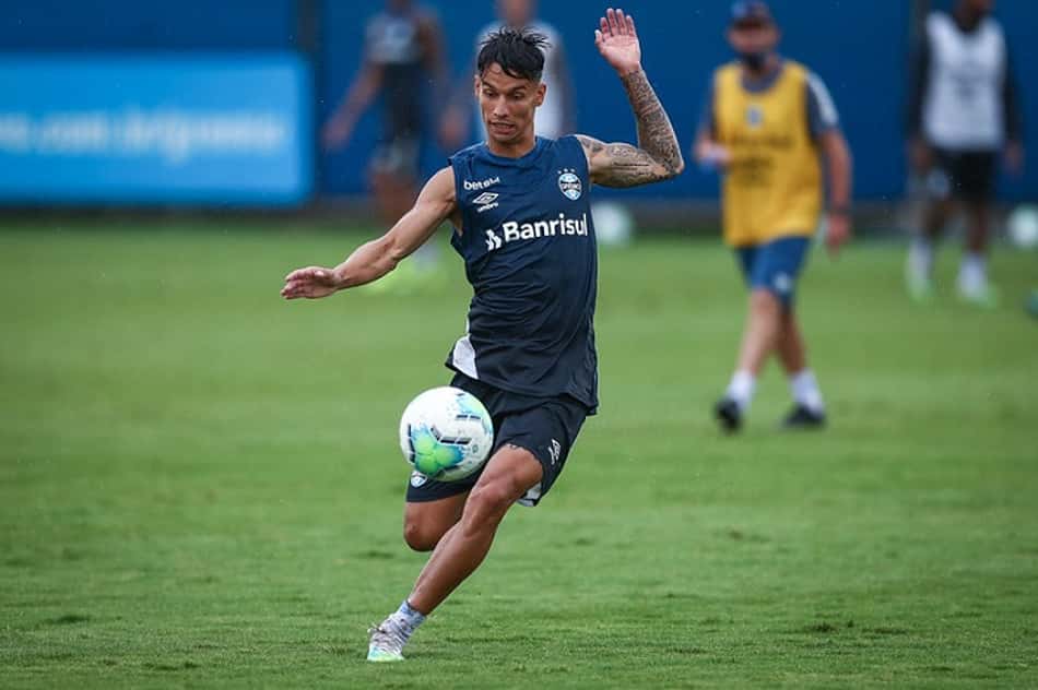 Ex-presidente do Grêmio se diz intrigado com situação de Ferreira no clube