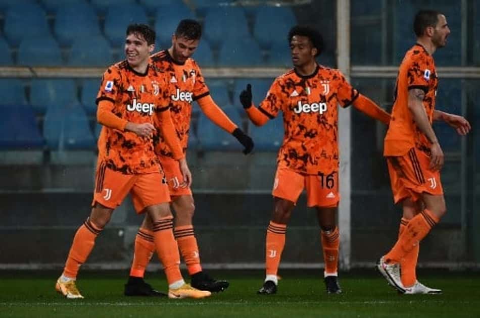 Juventus vence a Sampdoria e segue na briga pelo título