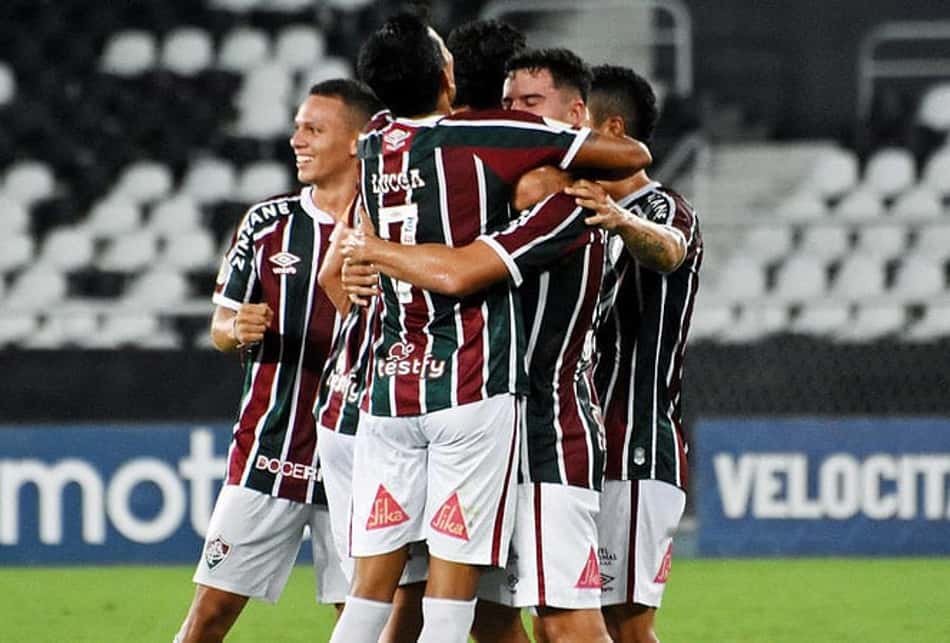 Fluminense vence, afunda o Goiás na zona de rebaixamento e volta ao G6 do Brasileirão