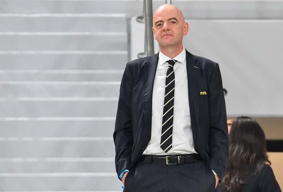 Presidente da FIFA revela conversa que teve com James Rodríguez