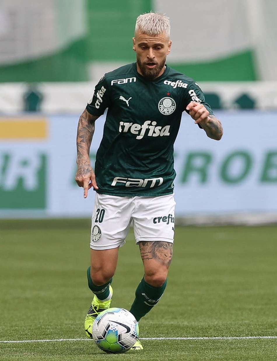Lucas Lima volta a marcar pelo Palmeiras após mais de um ano