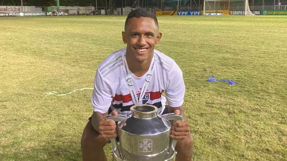 Marquinhos exalta união do São Paulo após Copa do Brasil Sub-17