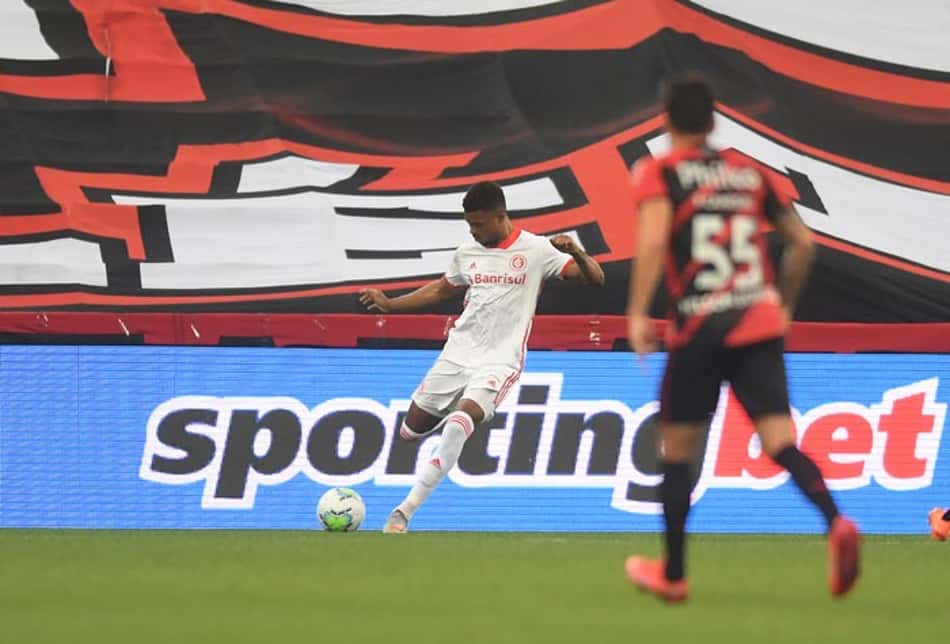 Paulo Autuori elogia jogo apresentado pelo Athletico