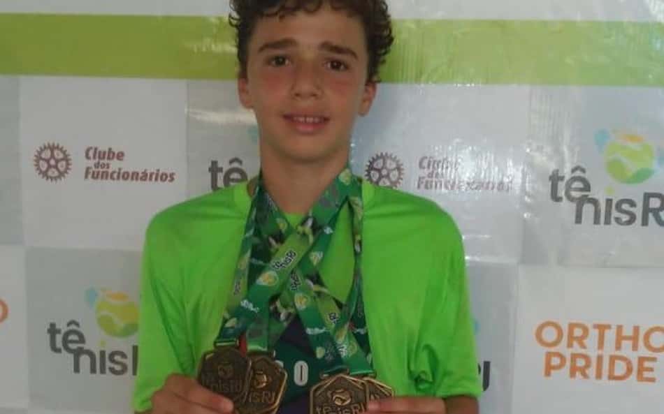Enzo Flores