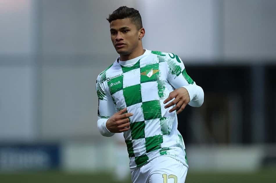 Atacante brasileiro se destaca em Portugal e marca em vitória do Moreirense: 'Um passo de cada vez'