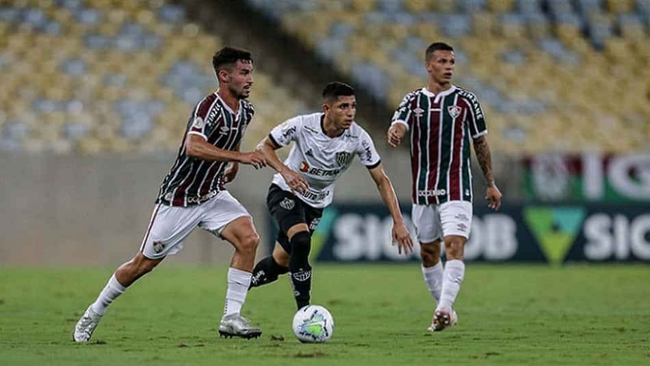 Martinelli volta a se destacar em empate do Fluminense e segue invicto como titular