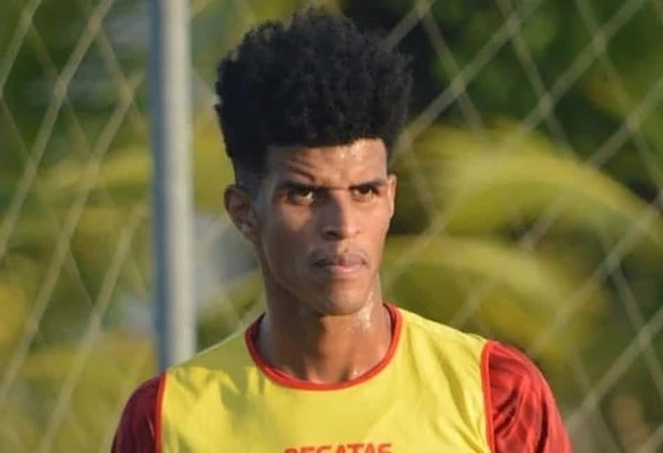 Ewerton Páscoa fala sobre permanência no CRB e foca em ótimo 2021 no clube
