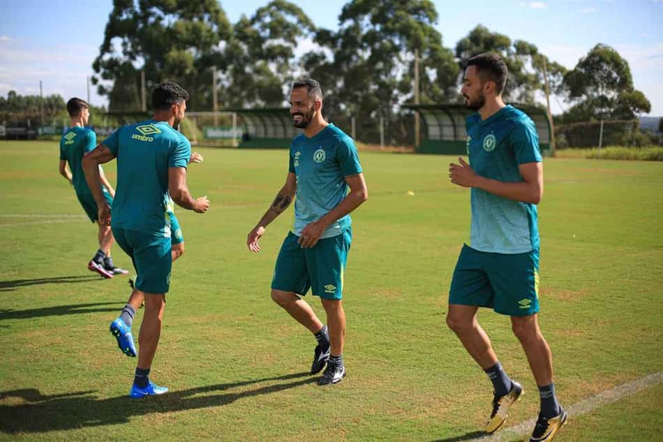 Chapecoense muda programação e volta a trabalhar neste sábado