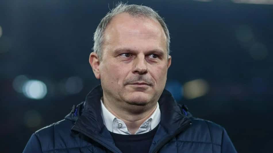Perto de voltar à segunda divisão após 30 anos, Schalke anuncia demissão de diretor esportivo