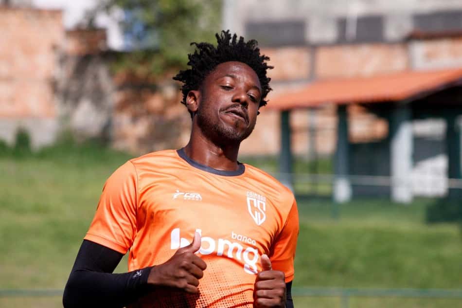 Francis espera grande estadual no Coimbra e elogia clube mineiro