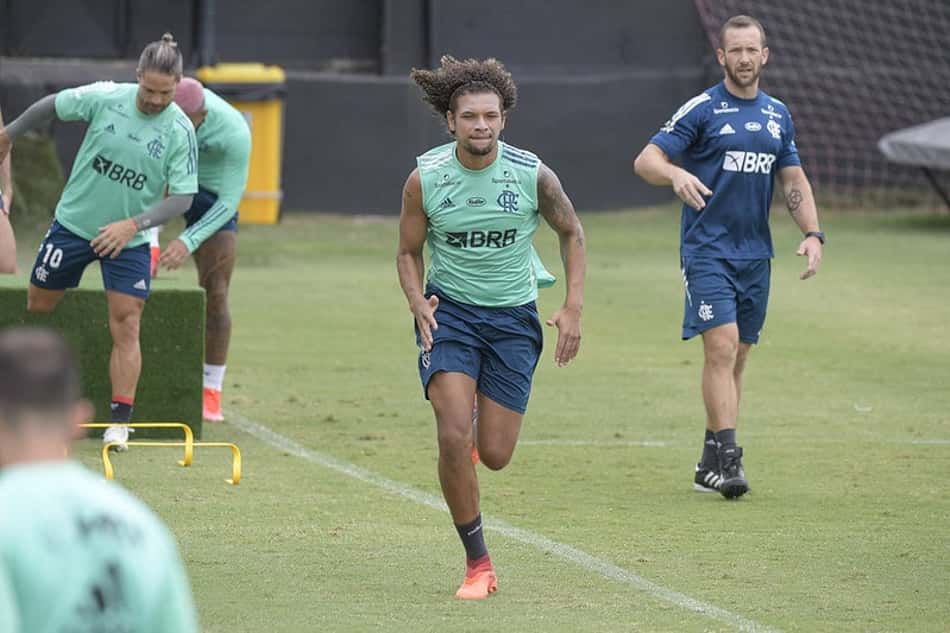 Willian Arão tem 'chance mínima' de enfrentar o Internacional no domingo