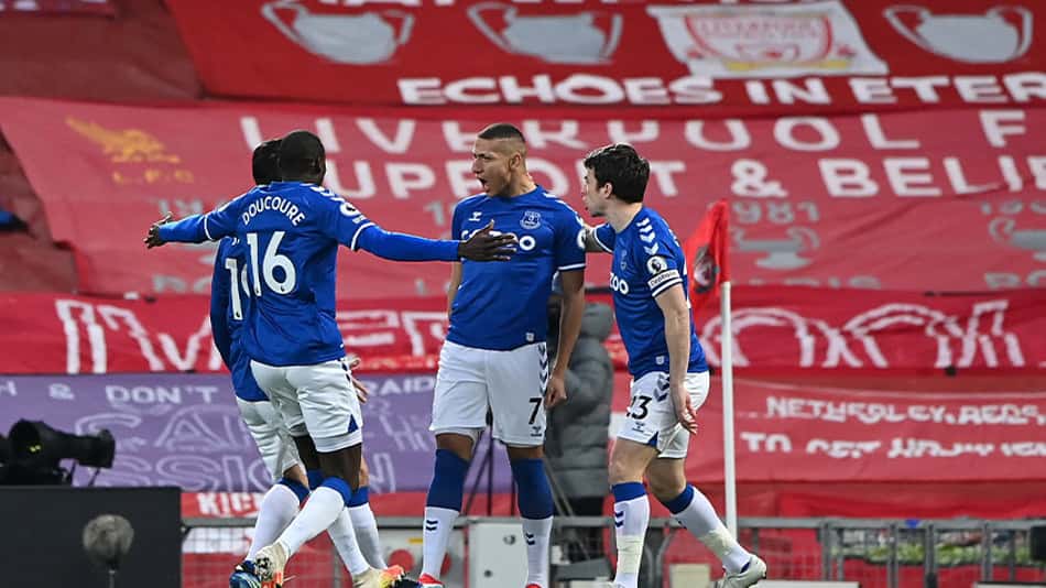 Com gol de Richarlison, Everton vence o Liverpool e encerra jejum de dez anos sem vencer o maior rival