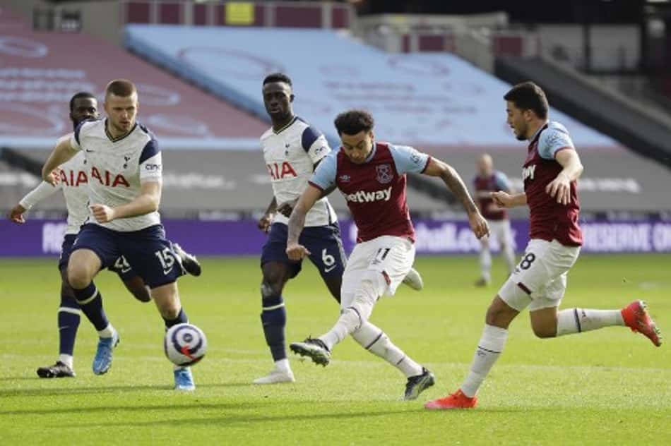 Lucas marca, mas Tottenham é derrotado pelo West Ham e se distancia do G4 da Premier League
