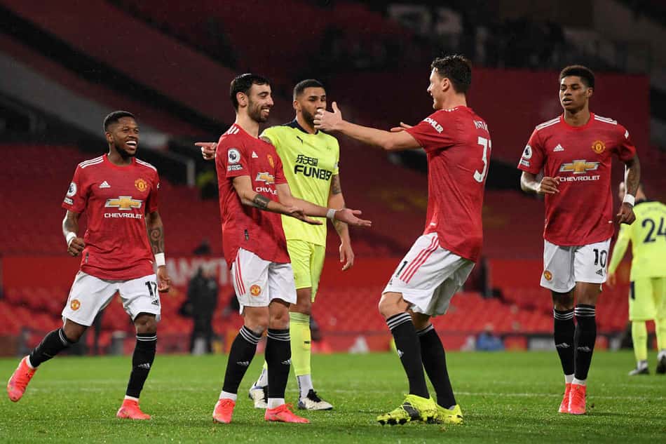 Com Manchester United X Milan, ESPN e Fox Sports transmitem oitavas da Liga Europa nesta quinta