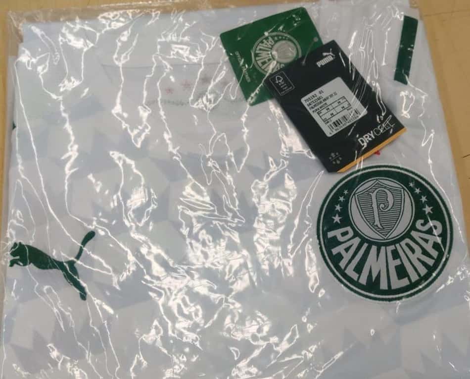 Vazou! Camisa branca do Palmeiras terá detalhes em homenagem aos títulos das 'cinco coroas'