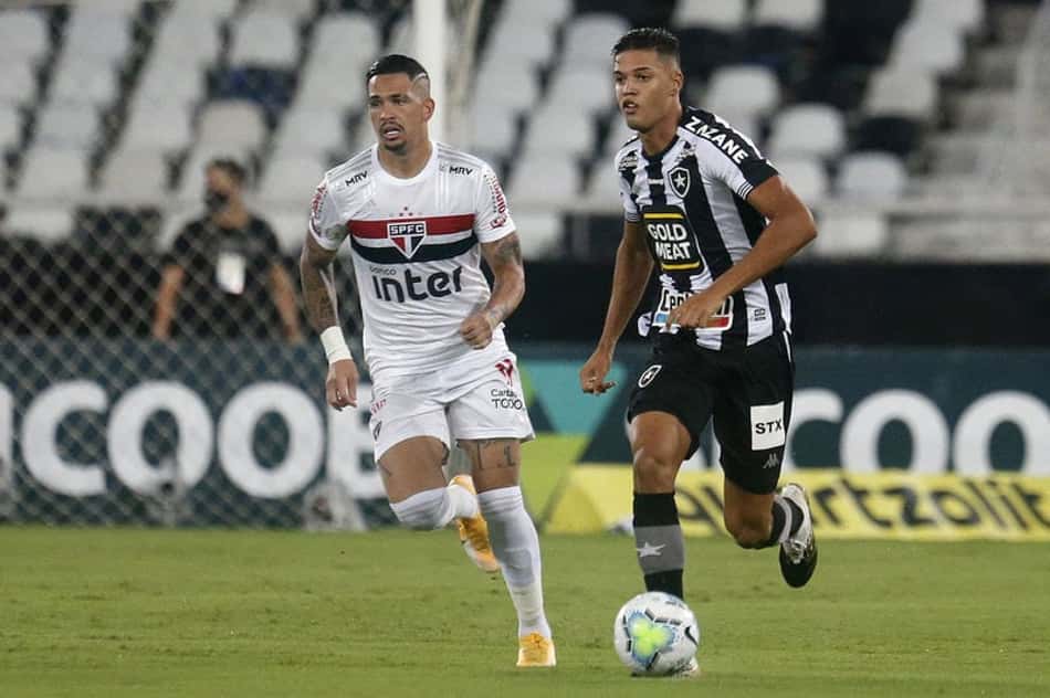 Em último duelo contra o Botafogo, equipe do São Paulo teve técnico interino em momento de crise
