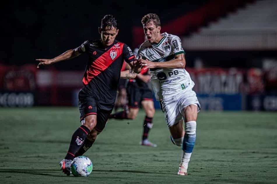 Hugo Moura lamenta despedida do Coritiba no Brasileirão