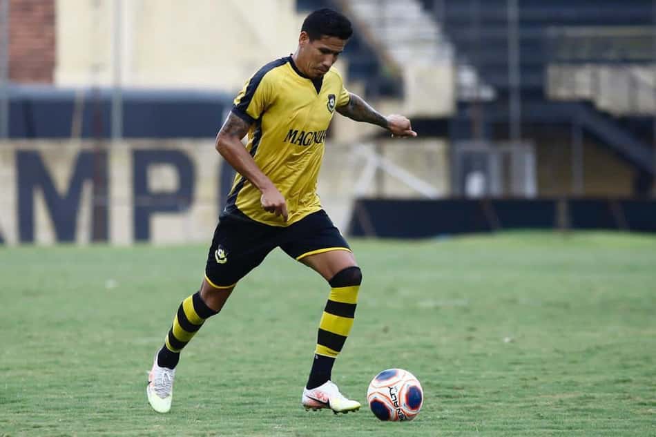 Lateral do São Bernardo FC, Lucas Mota vive expectativa pela estreia na divisão de acesso paulista