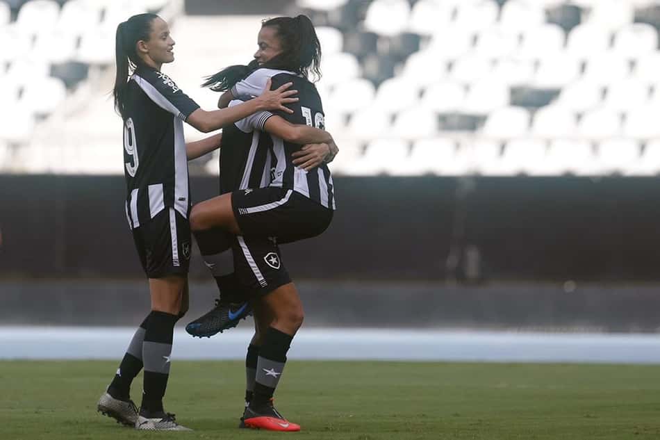 Botafogo vence Pérolas Negras e assume a liderança do Campeonato Carioca Feminino