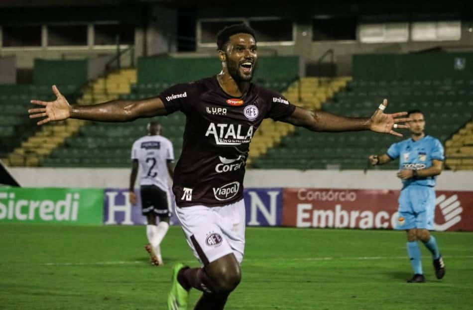 Com gol de pênalti, Ferroviária vence a Inter de Limeira no Paulistão