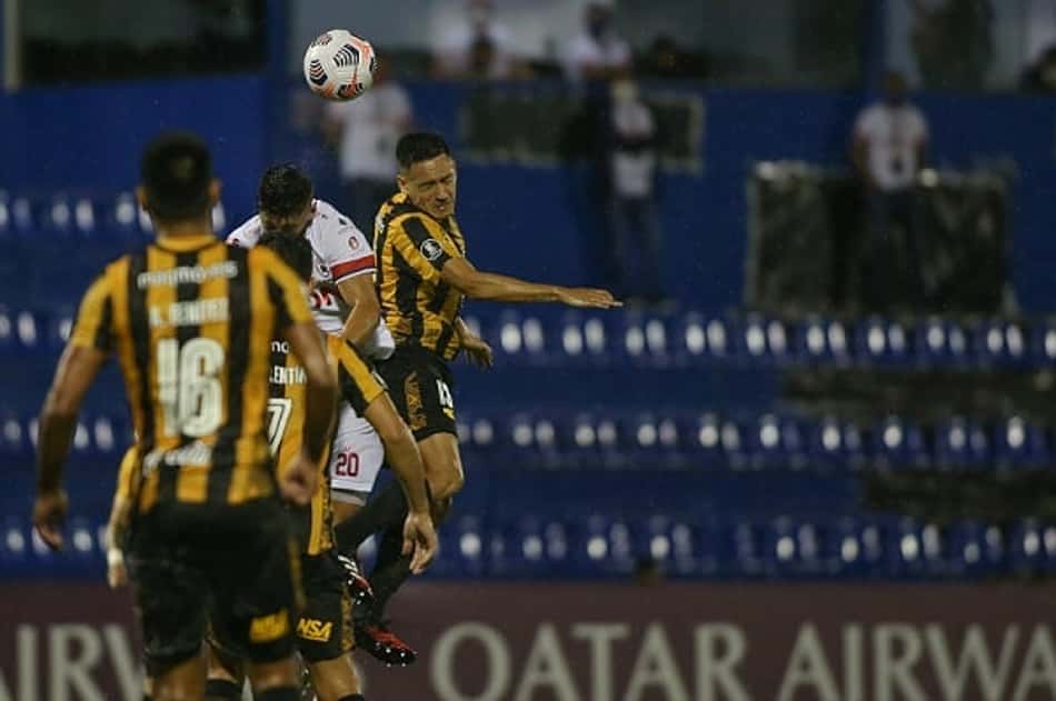 Guaraní fica no empate com o Royal Pari, mas garante sua vaga na próxima fase da Libertadores