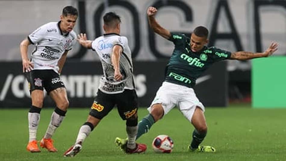 Corinthians x Palmeiras: prováveis escalações, desfalques e onde assistir