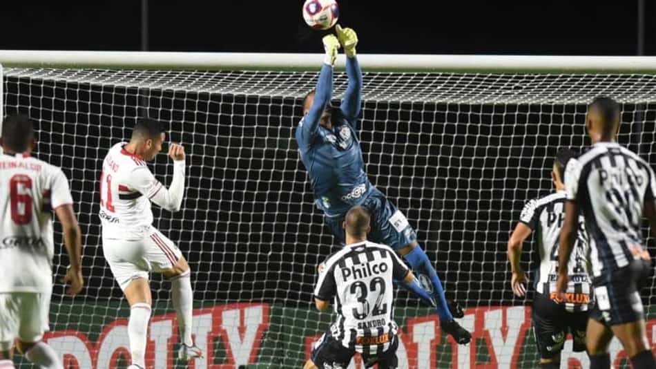 Santos leva ampla vantagem sobre o São Paulo em confrontos na Vila