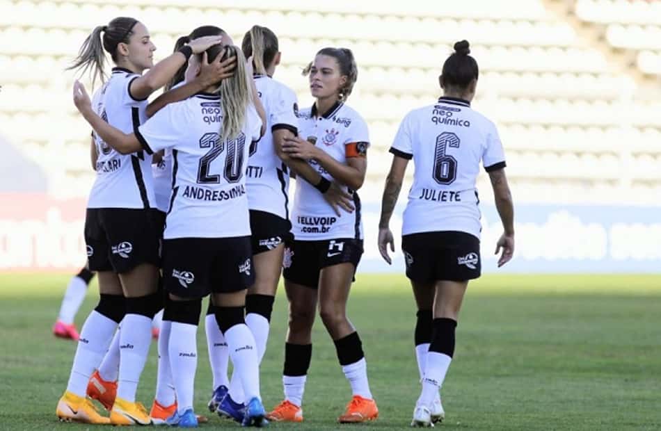 Time feminino do Corinthians goleia Universitario pela Libertadores