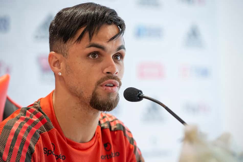 Mãe de Michael, ex-Goiás e Flamengo, morre aos 43 anos