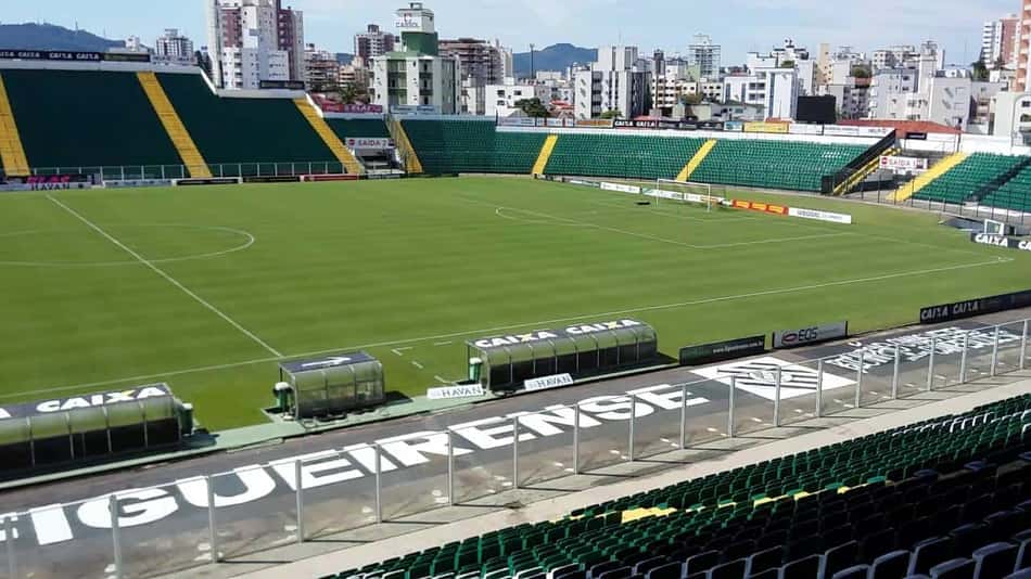 Florianópolis incluirá estádio do Figueirense como ponto de vacinação contra a Covid-19
