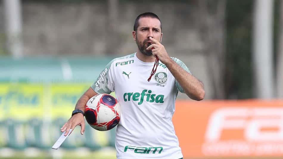 João Martins comenta a paralisação do Paulistão: 'Vamos trabalhar como se tivesse jogo'