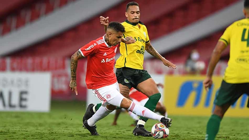 Paolo Guerrero vai passar por artroscopia no joelho
