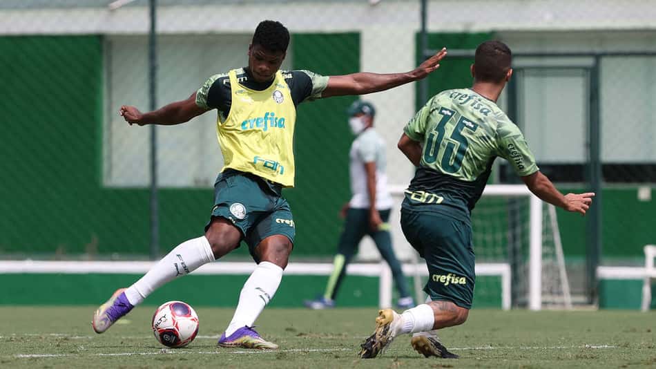 Newton sobre vestir a camisa do Palmeiras: 'Privilégio para mim e para o meu país'