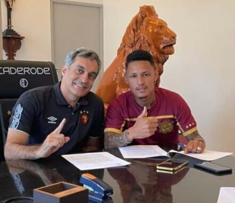 Neilton é confirmado como reforço do Sport